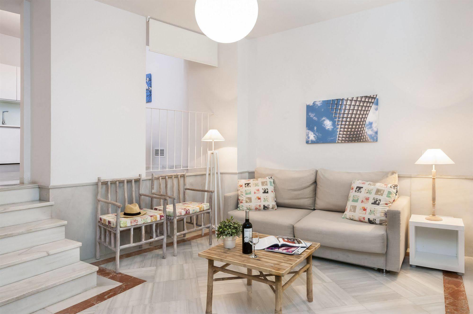 Suites Sevilla Plaza Extérieur photo