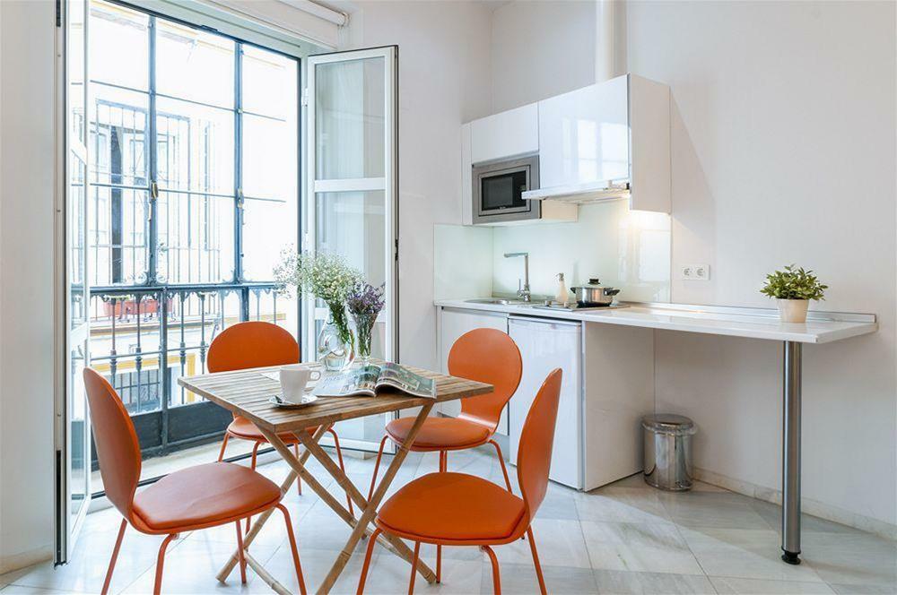 Suites Sevilla Plaza Extérieur photo